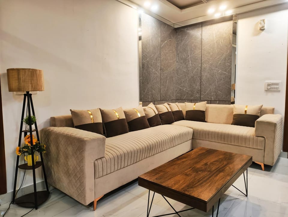 Rooftop Retreat Apartment in New Delhi