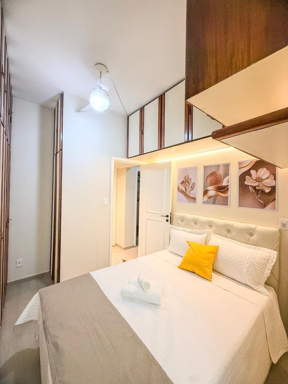 Bed, Photo of the whole room, Bedroom, towels, wardrobe