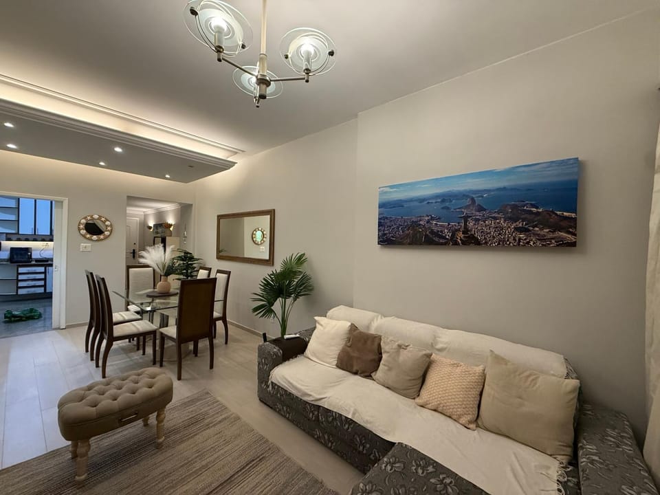 Copacabana amplo 3 dorm Moderno Estacionamento 8 min Praia WI FI Ar Condicionado Estação de Trabalho Home Office Apartment in Rio de Janeiro