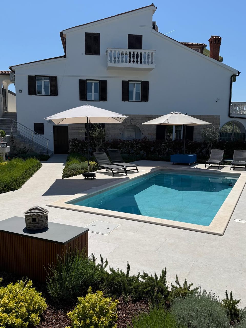 Property building, Swimming pool