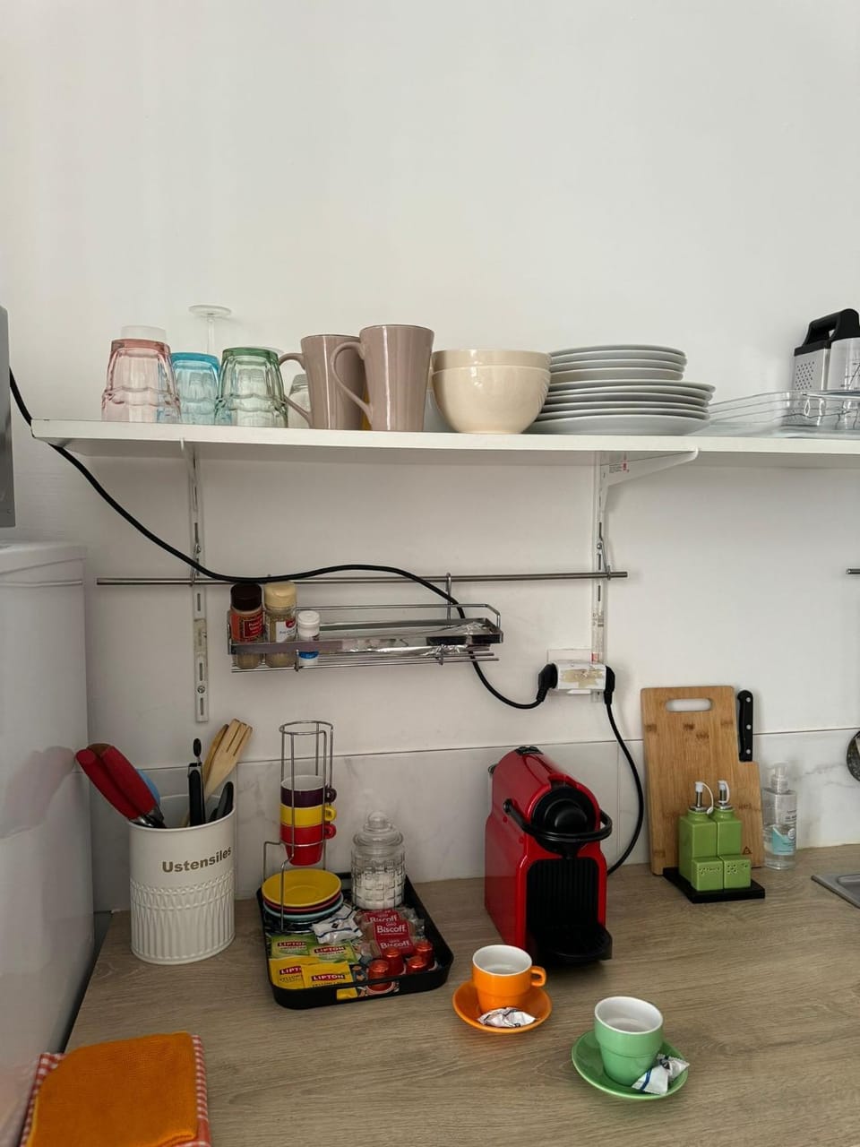 Coffee/tea facilities, Kitchen or kitchenette, Food and drinks, Food