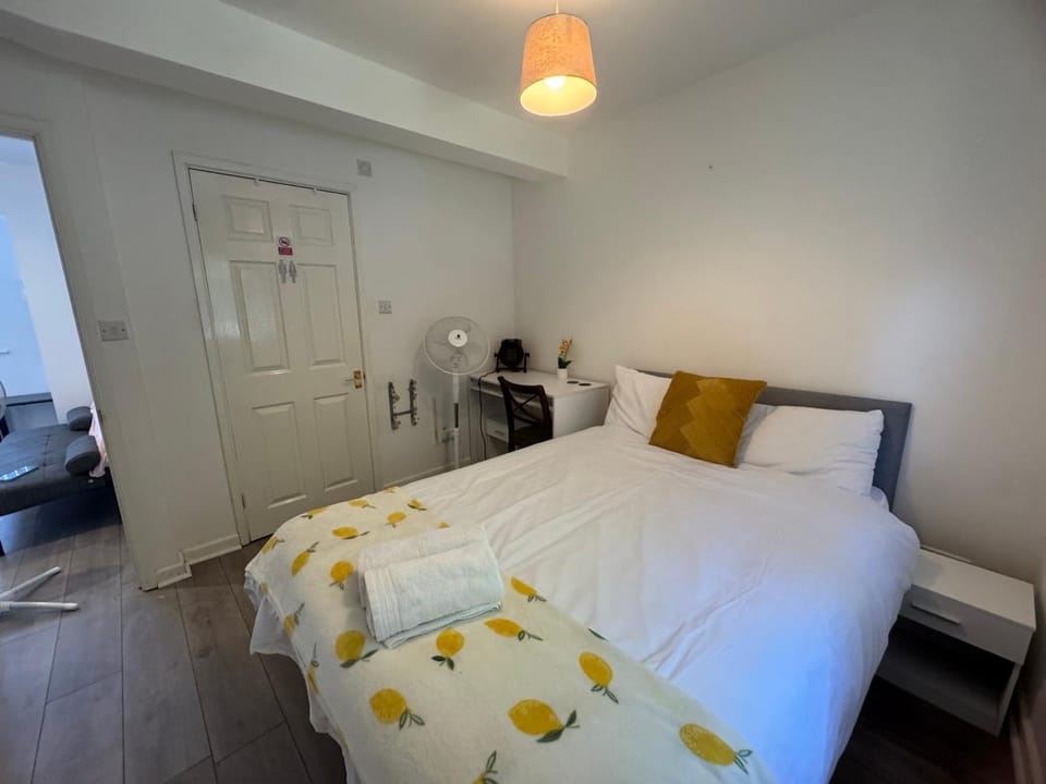 Bedroom, wardrobe