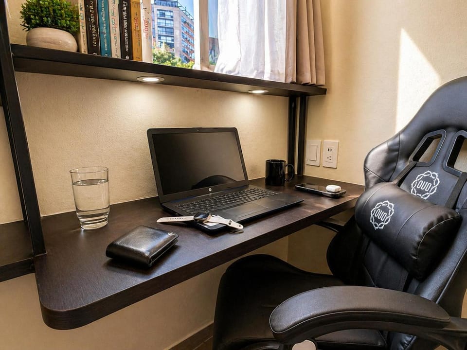 Alojamiento de habitación y baño privado a 3 Min del Estadio - Terraza - Servicios Exclusivos Hotel in Mexico City