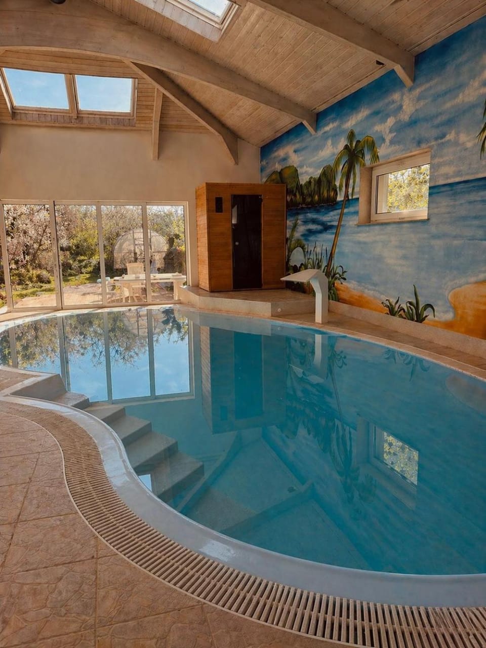 Swimming pool