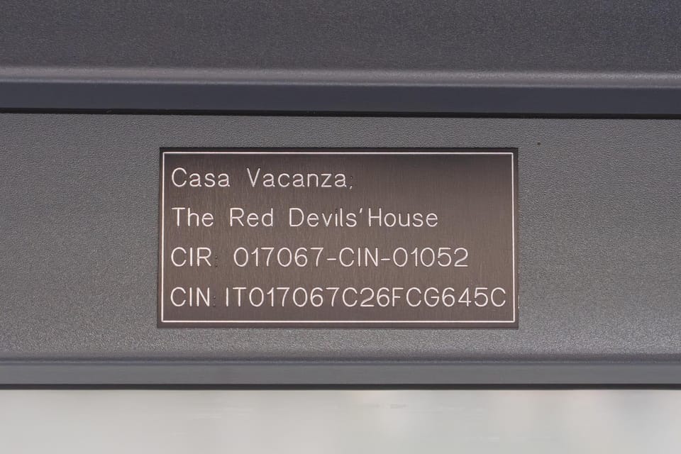 The Red Devils' House - With private garage - House in Desenzano del Garda