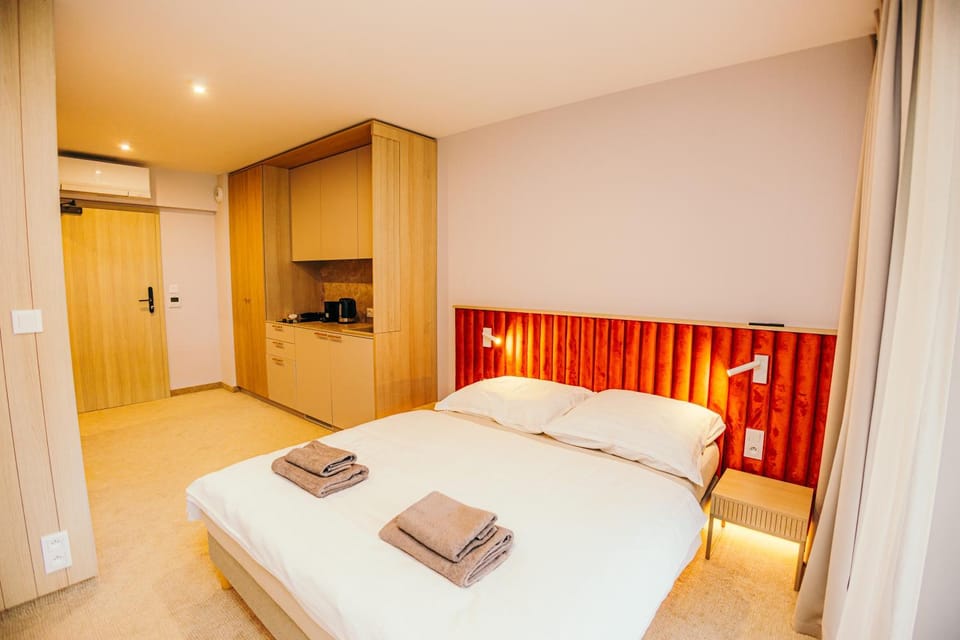 Bed, Other