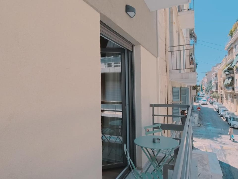 Theas Living A2 Apartment in Athens