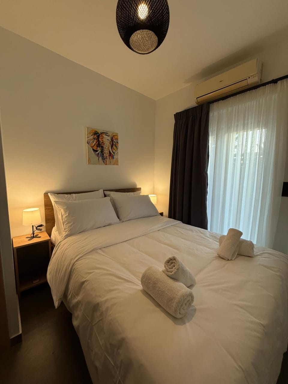 Bedroom, air conditioner