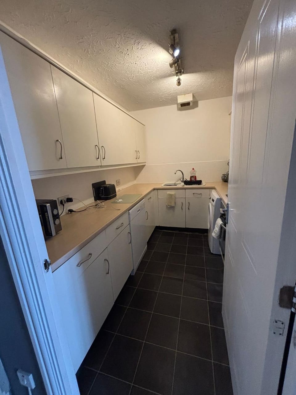 The Waterfront Apartment in Barry