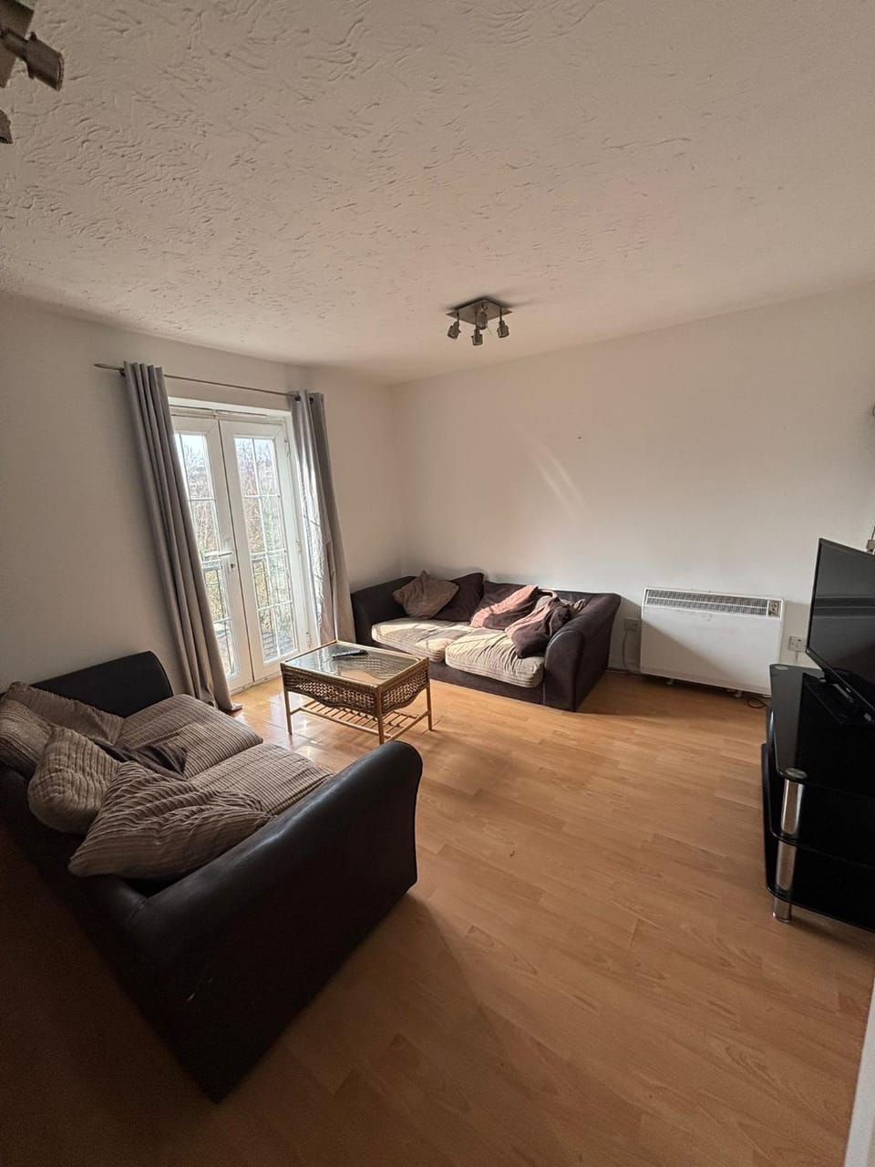 The Waterfront Apartment in Barry