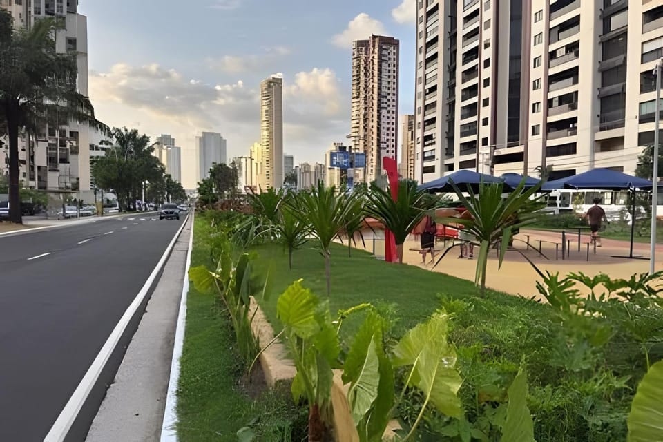 Day, Neighbourhood, Garden, City view, Garden view, Street view, Location