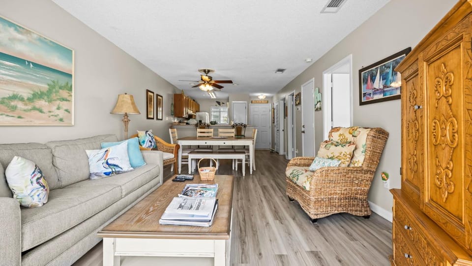 Steps to the Sand Romar Beach 106 Apartment in Orange Beach