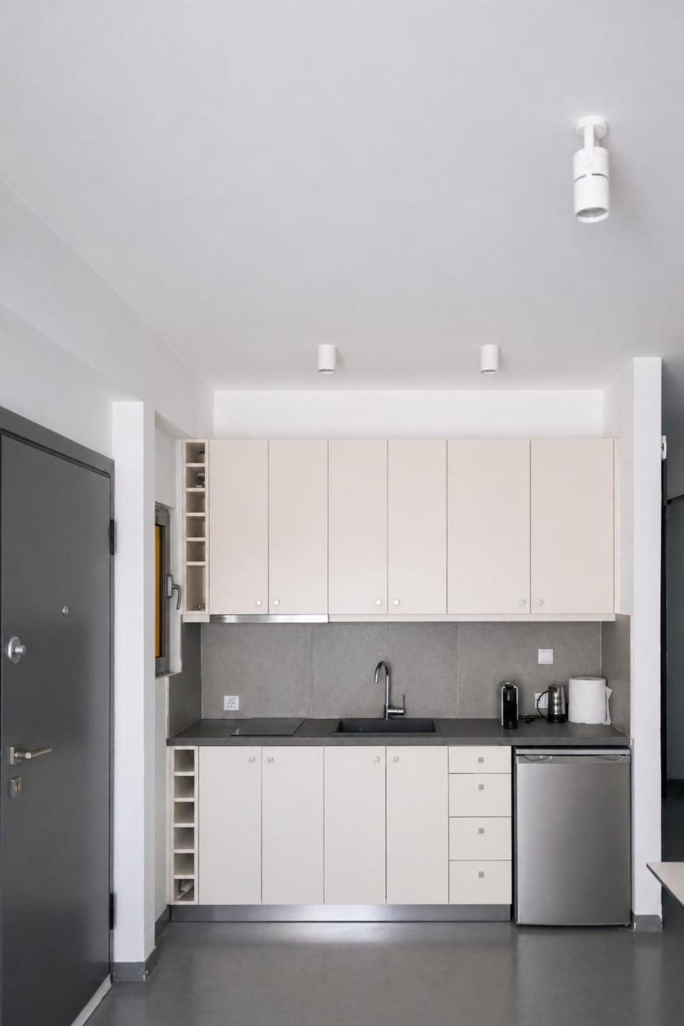 The Minimal Stay Loutraki Apartment in Euboea