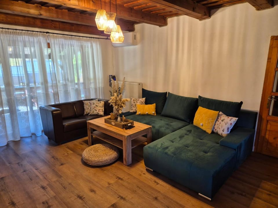 Chalupa pod lipou - Štiavnické vrchy House in Slovakia