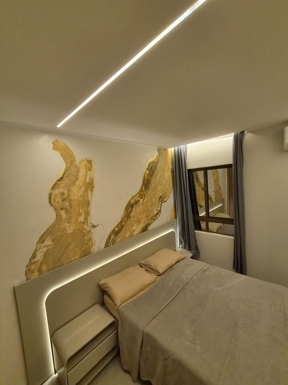 Bed, Bedroom