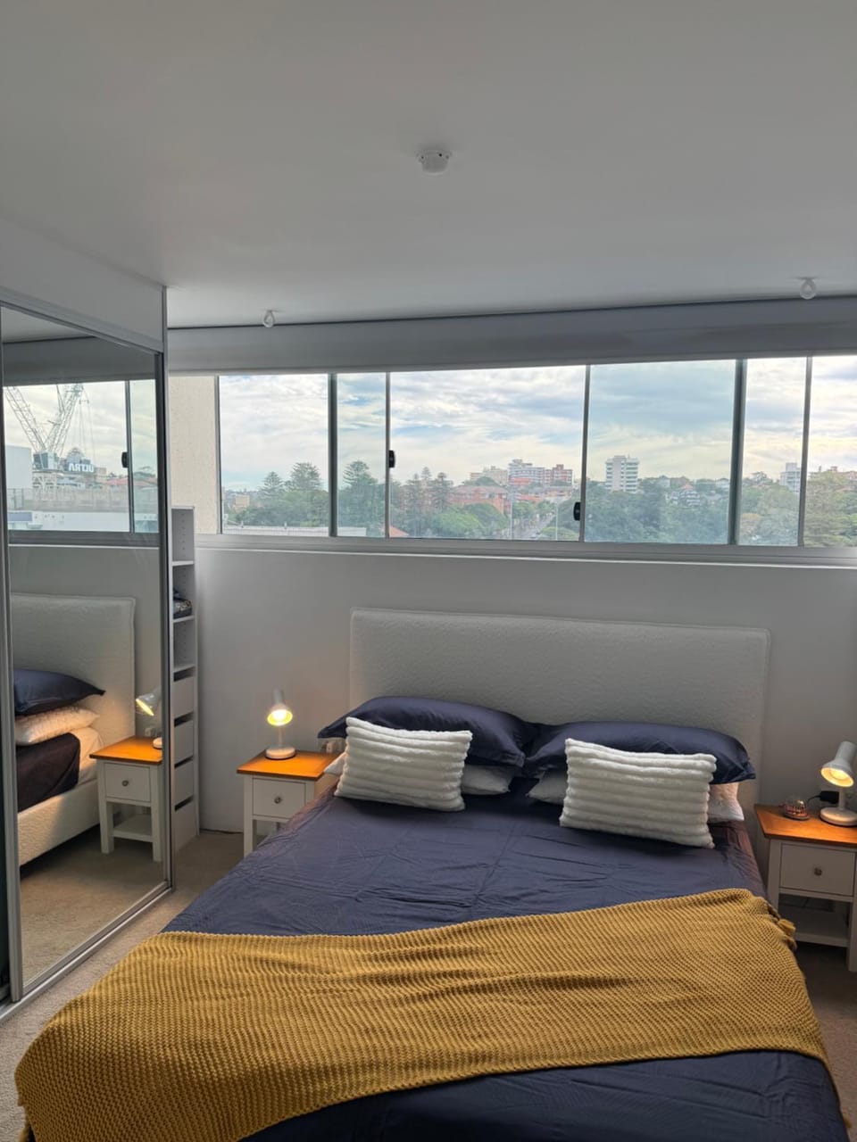 Golden Mile Beachside Apartment in Manly