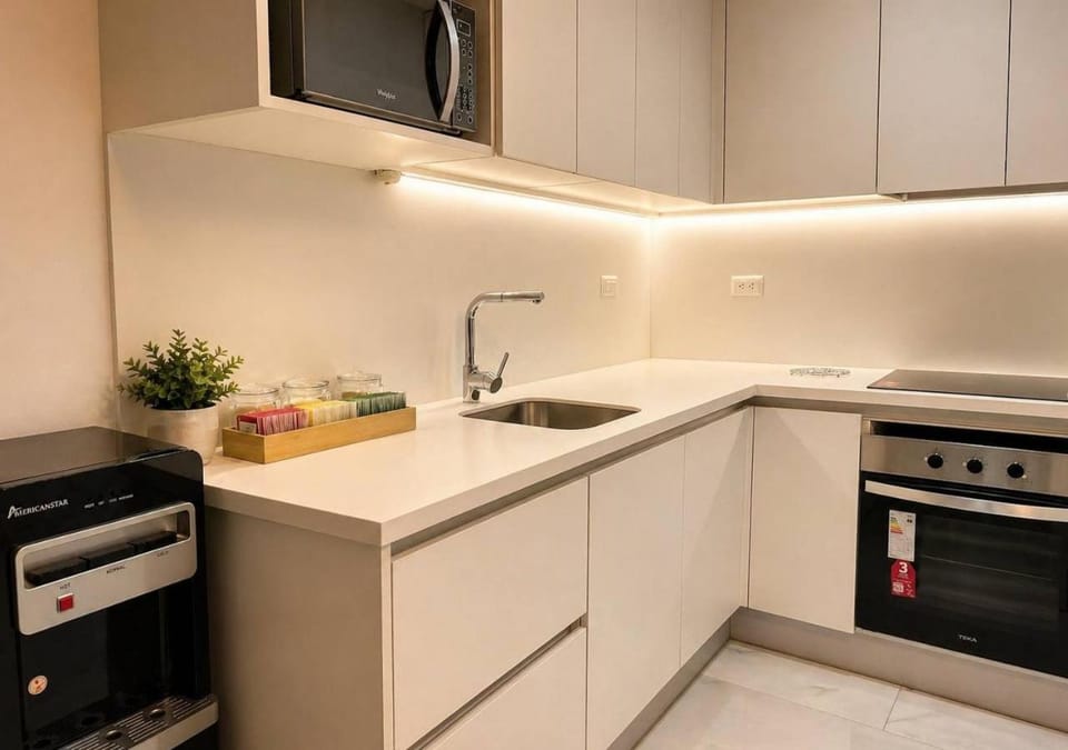Kitchen or kitchenette, dishwasher, minibar, pet friendly, stove, toaster