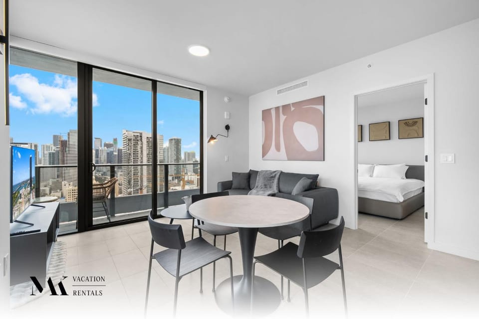 Walking Distance from Miami Heat Games and Concerts at Kaseya Center - 501 First Residences 2-bedroom House in Miami