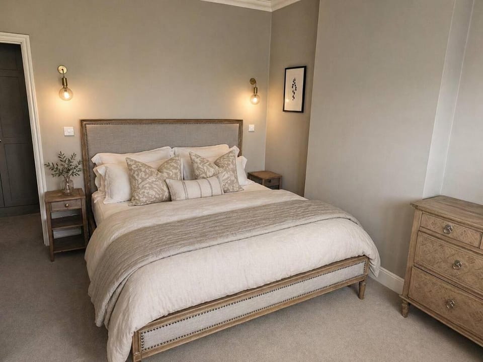 Thame Villa - Sleeps 14 - Hot Tub House in Colchester