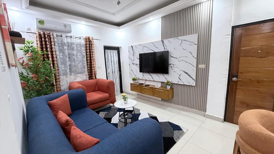Communal lounge/ TV room, Living room