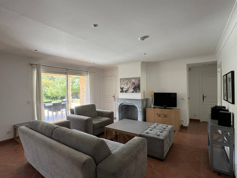 Villa au calme avec clim et piscine - FR-1-100-369 Villa in Cavalaire-sur-Mer