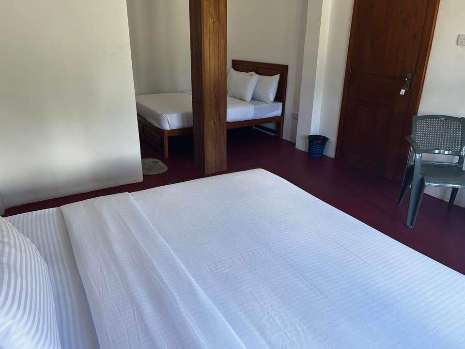 Deshani Homestay Bed and Breakfast in Nuwara Eliya