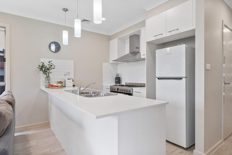 Coffee/tea facilities, Kitchen or kitchenette, Food and drinks, Food, dishwasher, oven, stove