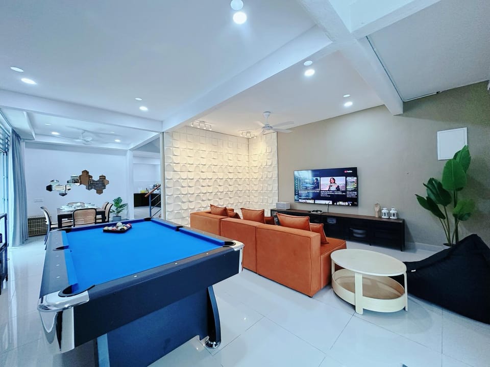 Billiard, Living room, air conditioner