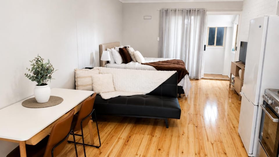 Verandah Suite House in Adelaide