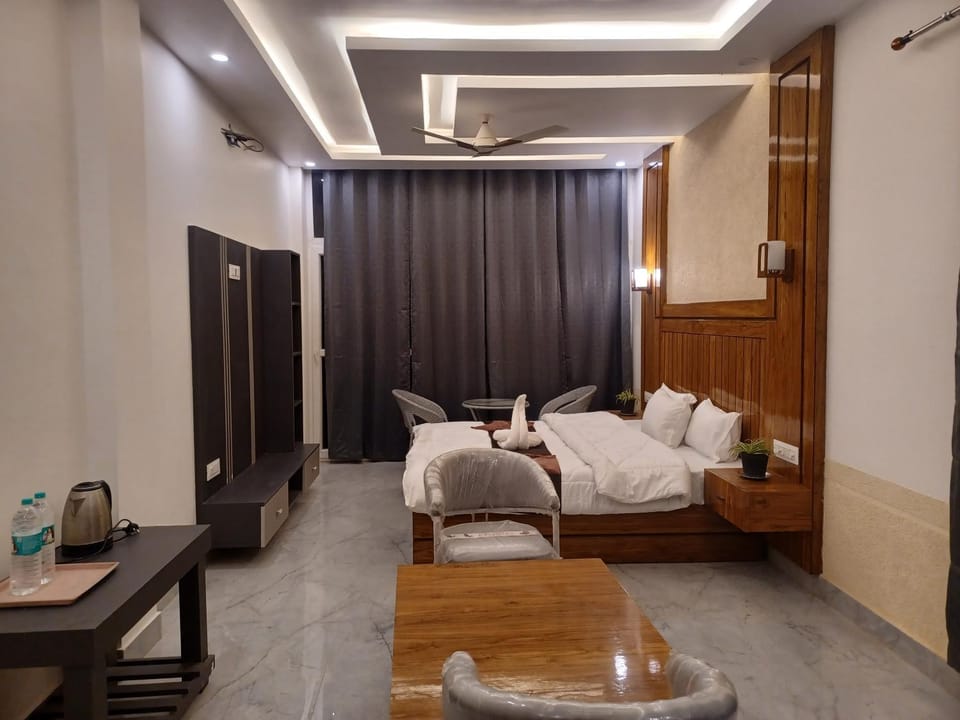 Pahadi Basera Kasauli Vacation rental in Himachal Pradesh