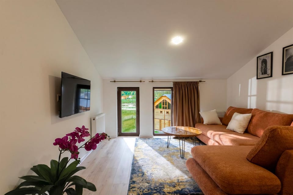 TV and multimedia, Living room, Photo of the whole room, Seating area