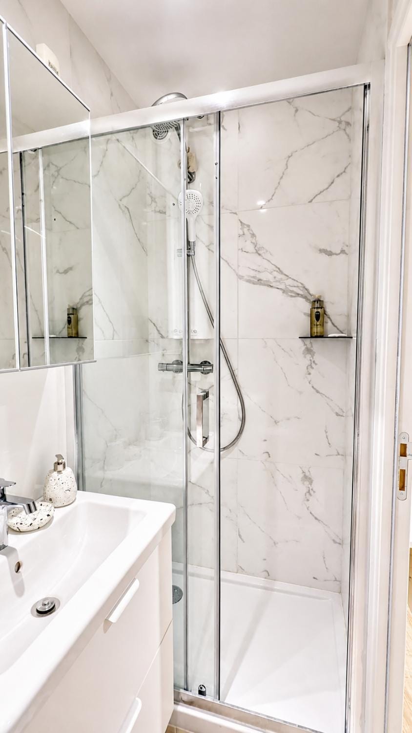 Shower, Bathroom