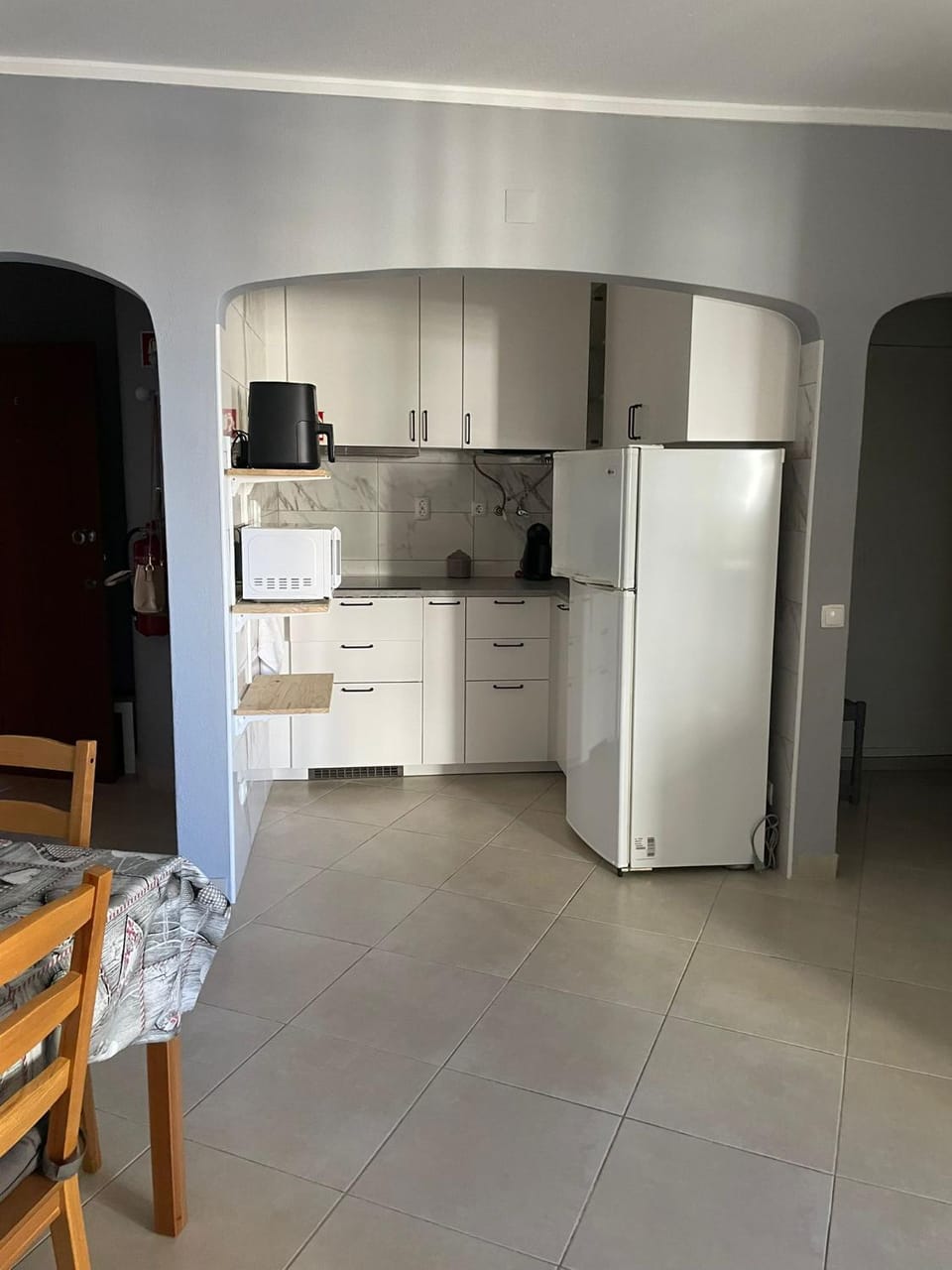 Kitchen or kitchenette