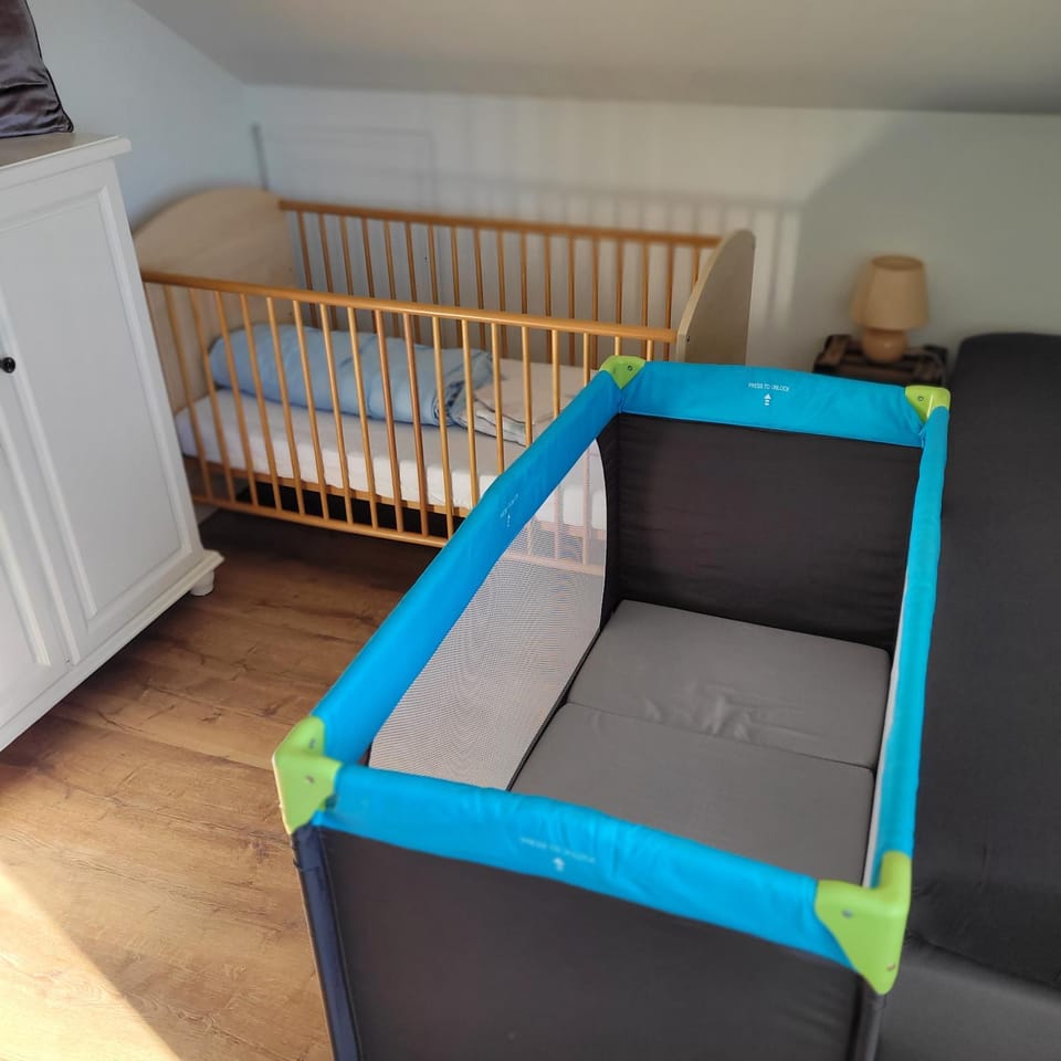 cot