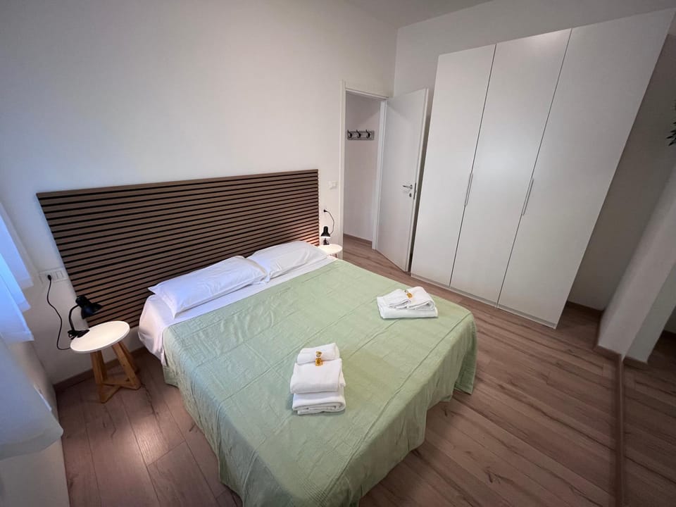 Bed, Decorative detail, Bedroom