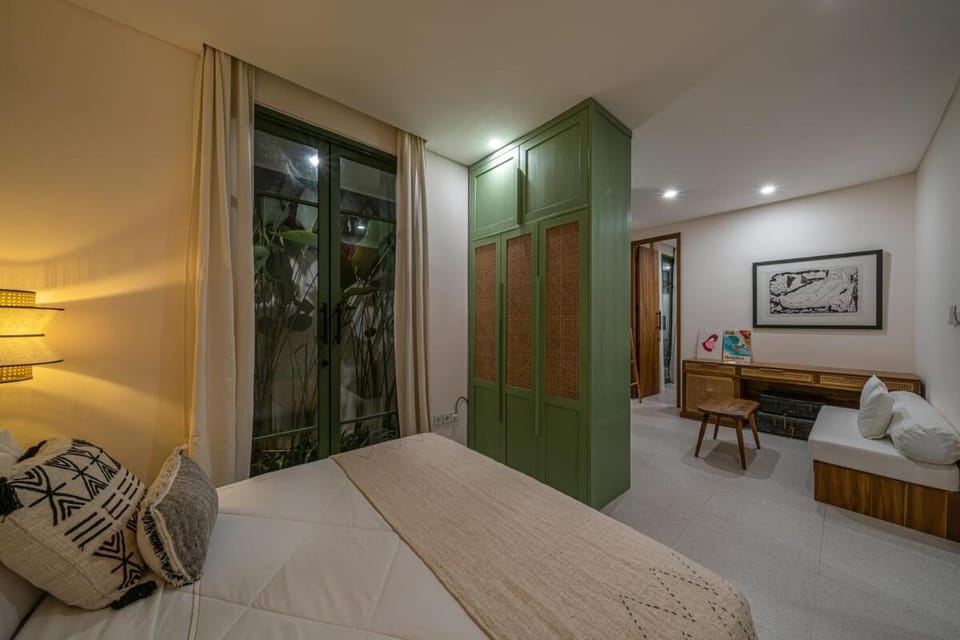 Boutique 4BR Villa With Private Pool & Balcony Suite Villa in North Kuta