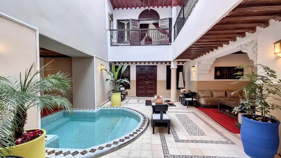 Restaurant/places to eat, Swimming pool, Breakfast
