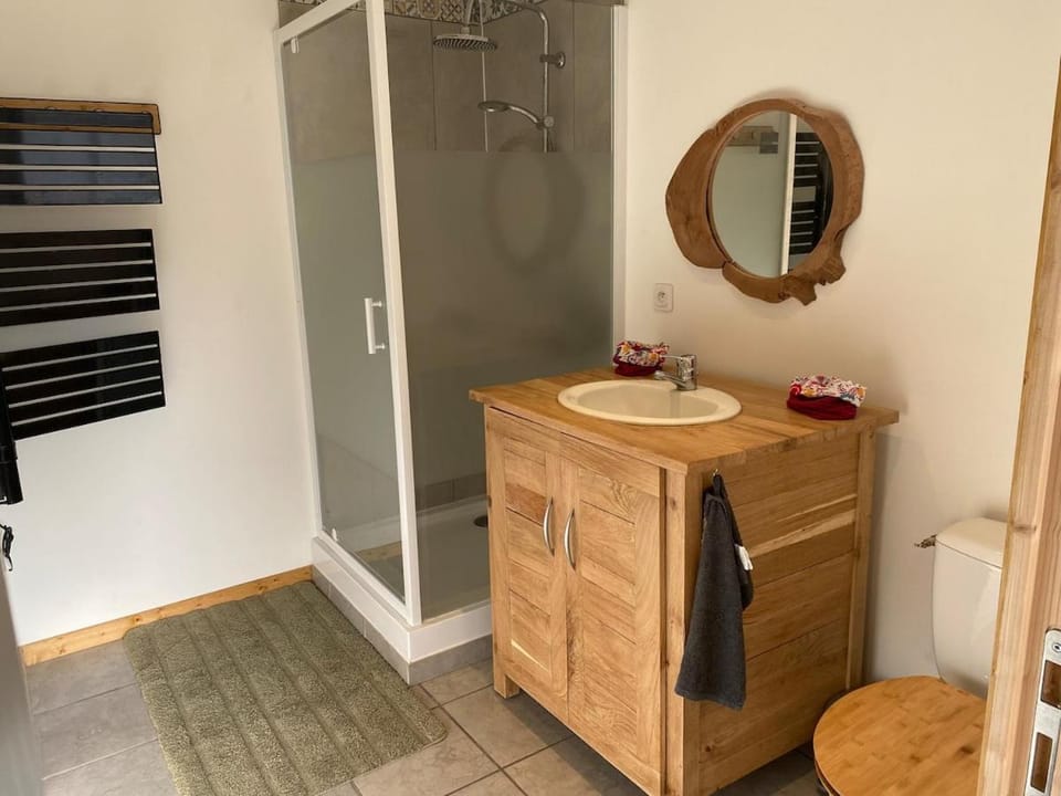 Property building, Bathroom