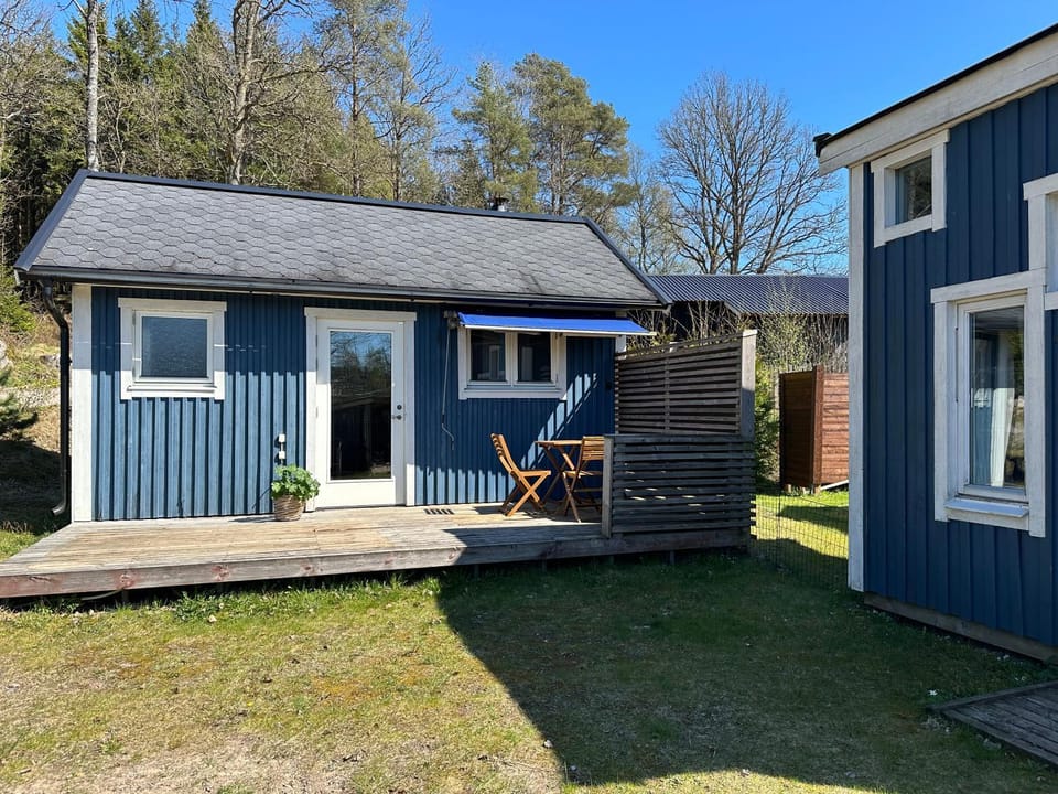 Property building, Spring, Day