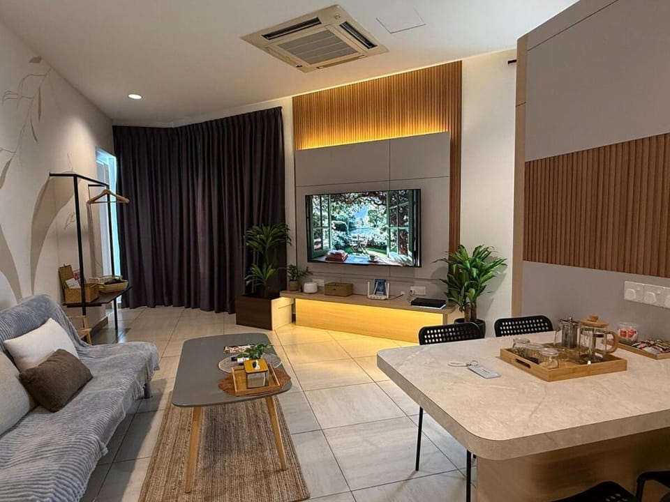 Octagon Ipoh City Centre Retreat New Reno Washer Dryer Netflix Apartment in Ipoh