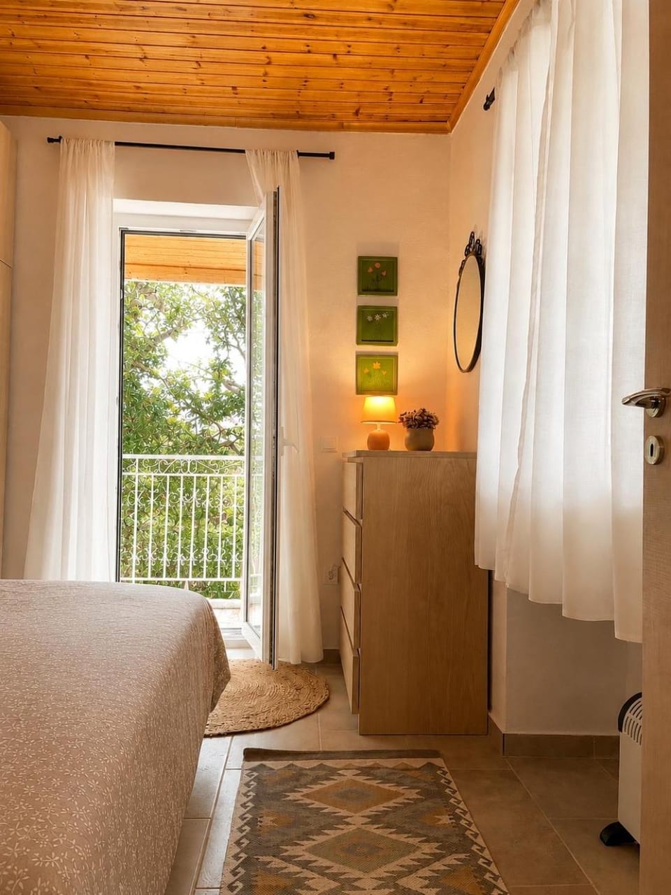 Bed, View (from property/room), Balcony/Terrace, Bedroom