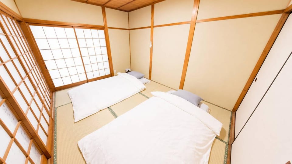 姫路駅から徒歩4分 最大13名に貸し切り一軒家 先姫亭 Apartment in Hyogo Prefecture