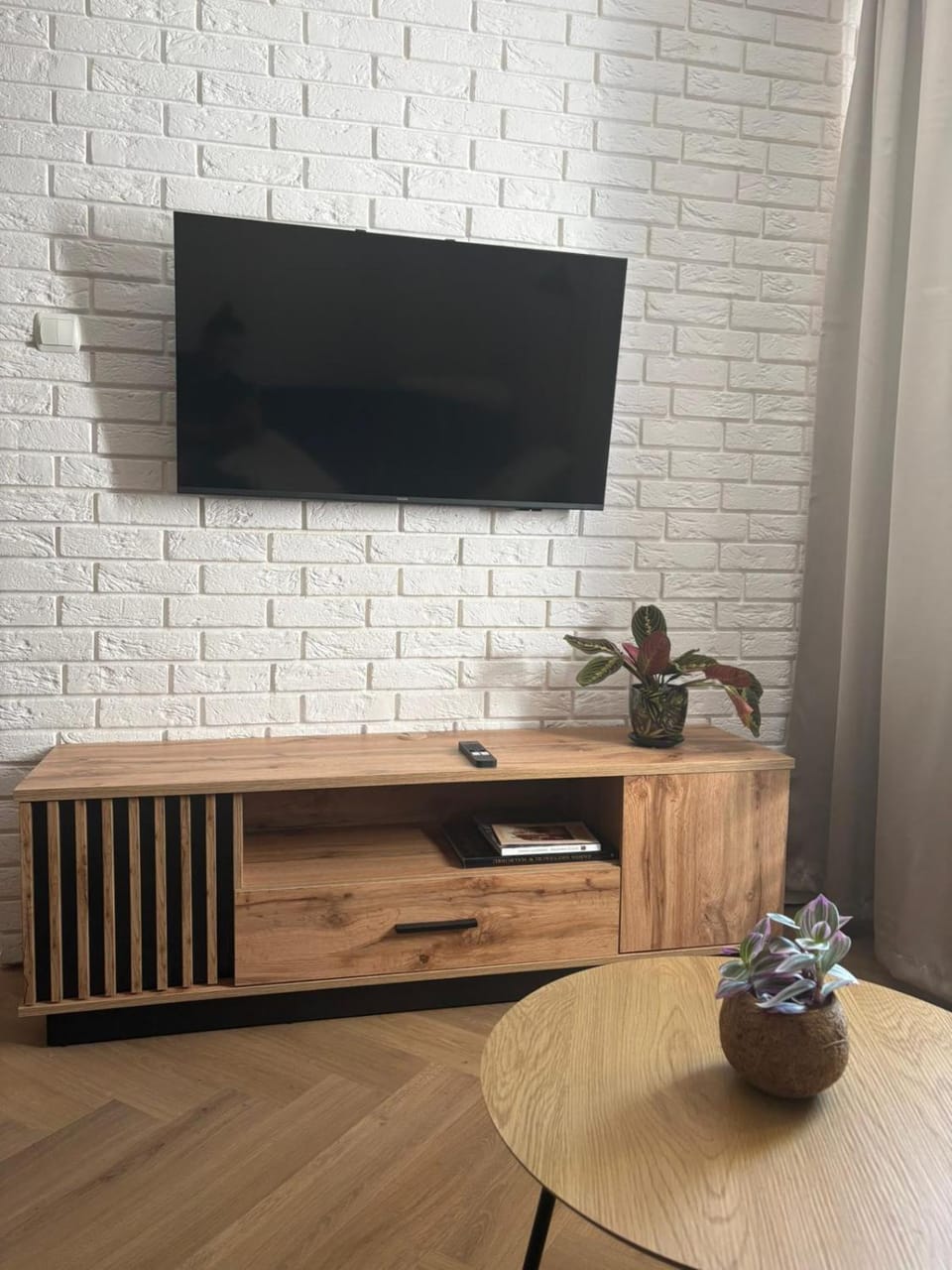 Communal lounge/ TV room, TV and multimedia, Evening entertainment