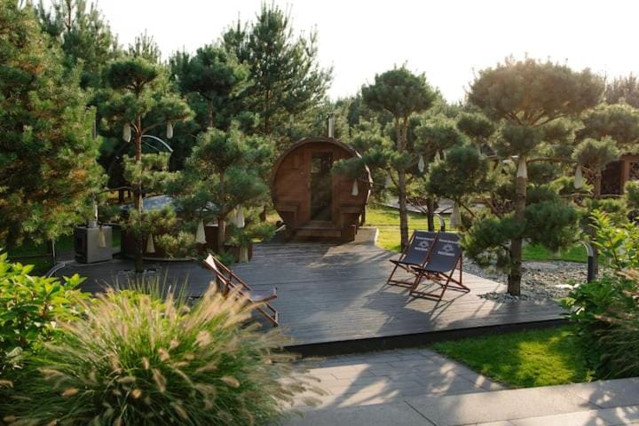 Garden, Sauna