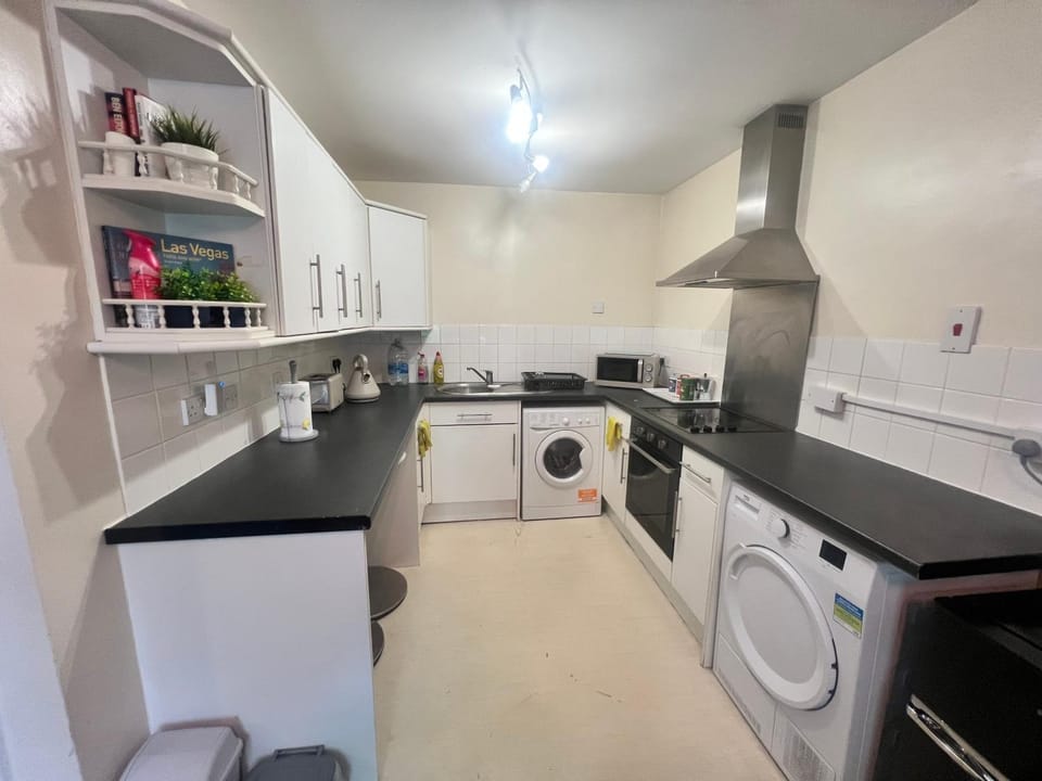 Studio West Drayton Heathrow Apartment in London Borough of Hillingdon