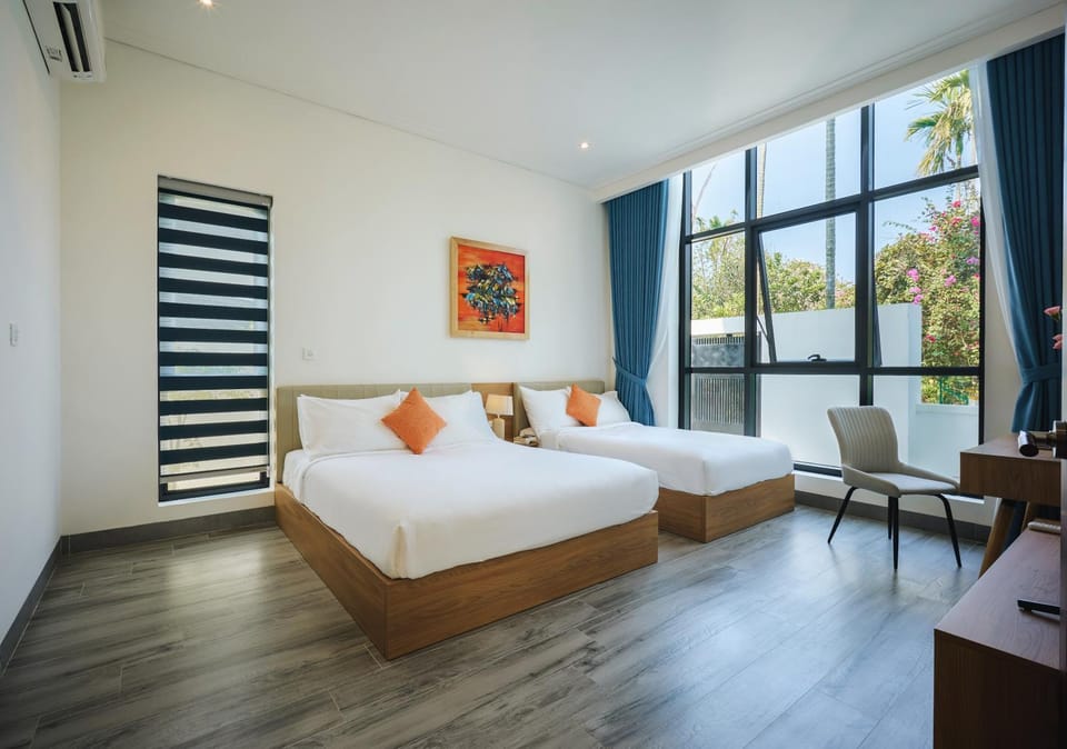 Bed, Photo of the whole room, Bedroom, Garden view, internet, wardrobe, dryer