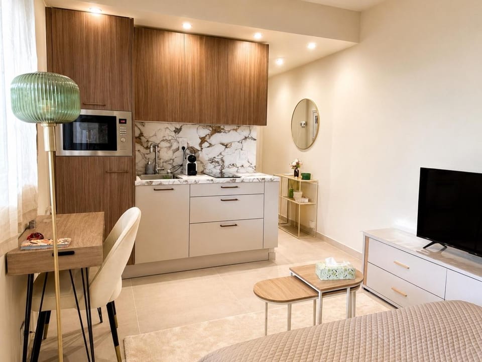 Agencia Palladio Studio Apartment in Cannes