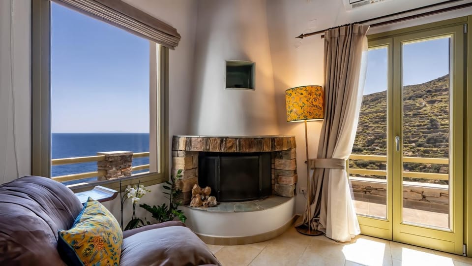 Living room, fireplace