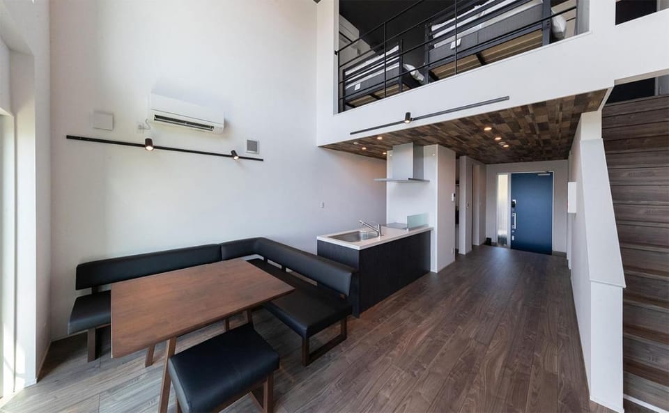 Tabinoteitaku Y-beach Apartment in Japan