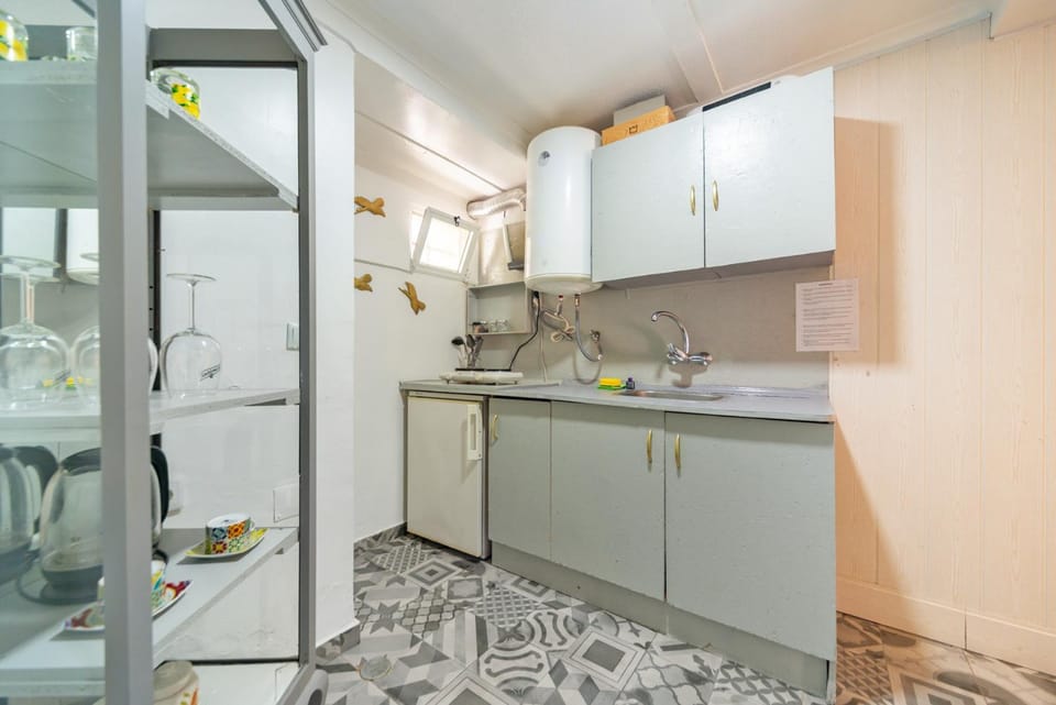 Kitchen or kitchenette, stove
